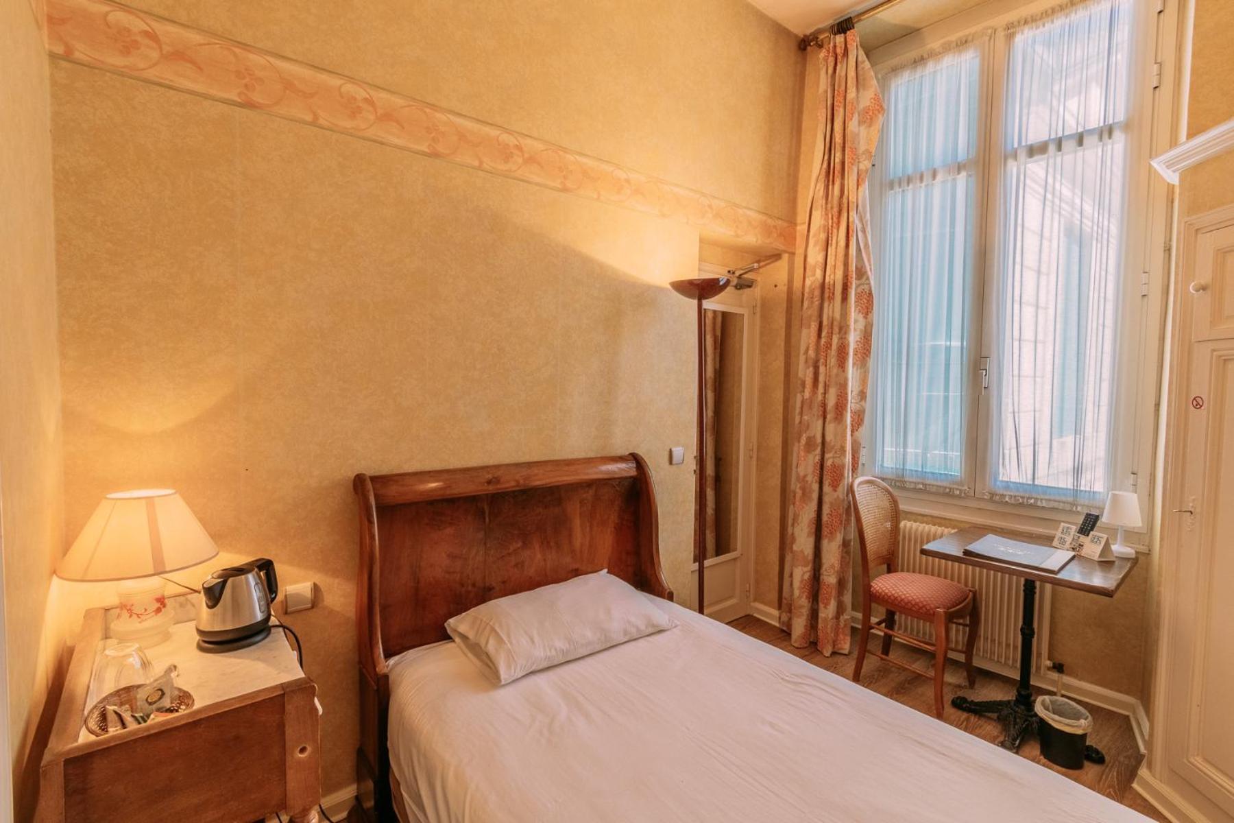 Les Trois Lys Hotel Condom