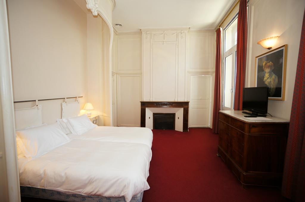 Les Trois Lys Hotel Condom